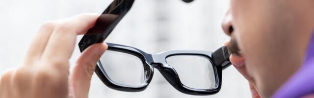 Sorry, Smart Glasses Will Not Save You From Your Phone