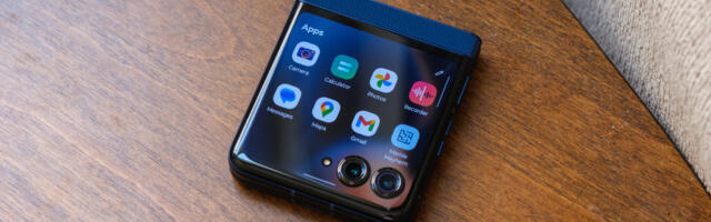 Our favorite flip phone for first-time buyers just got a sweet discount