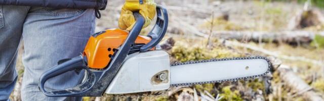Why Do People Put Chainsaw Bars Upside Down?