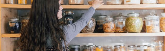 6 expired pantry items most people keep using that could make you sick