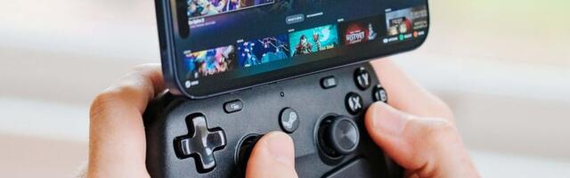 This accessory can snap a Steam Controller to your phone — or almost anything else