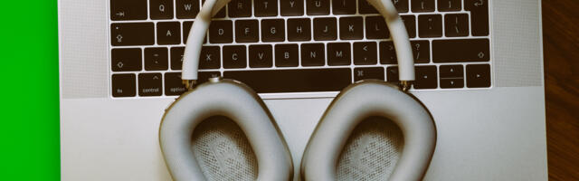 What Is The Lawsuit Against Apple Over The AirPods Max Headphones?