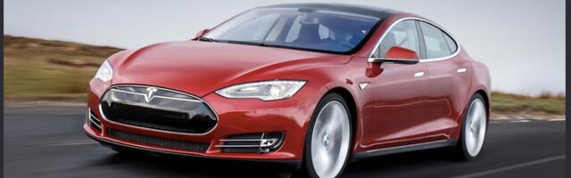 Куда лить бензин?