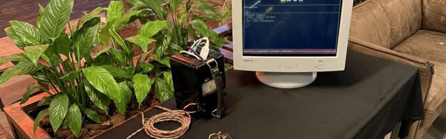 Как я превратил антикварный манипулятор в игровой девайс