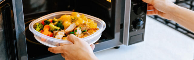 What's The Average Lifespan Of A Microwave? Here's How Long One Should Last