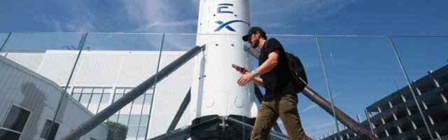 Goldman Sachs grabs the top spot on a SpaceX IPO that could hand banks a record-breaking payday