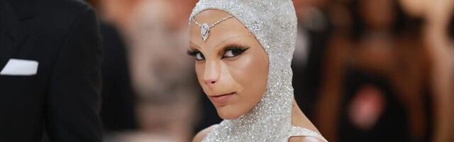 13 of the most awkward moments in Met Gala history