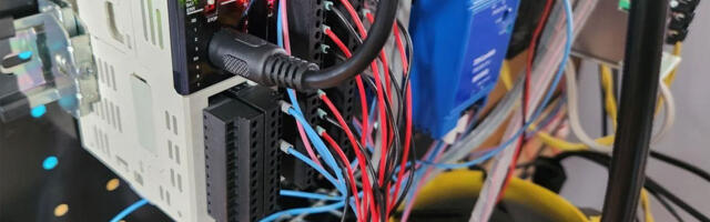 DIYer creates ‘RTX 5090 countermeasures’ with cabling spaghetti to mitigate 16-pin meltdowns — system automatically shuts down when the overcurrent protection is triggered