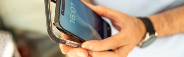 This Viral Phone Case Weighs 6 Pounds – But It's Not To Build Your Muscles