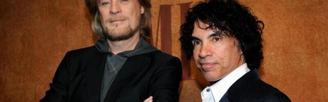 Daryl Hall is suing John Oates over plan to sell stake in joint venture. A judge has paused the sale