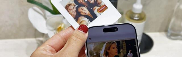 These electronic Polaroids are powered by your phone’s NFC chip