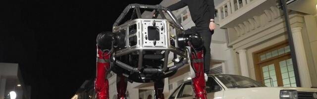 The Unitree GD01 Is a Giant Mecha Robot You Can Actually Buy