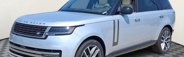 The 2025 Range Rover SE 7 Seat LWB Full Size Luxury SUV