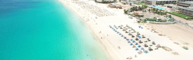 How the Humble Package Holiday is Fueling EasyJet’s Record Profits 