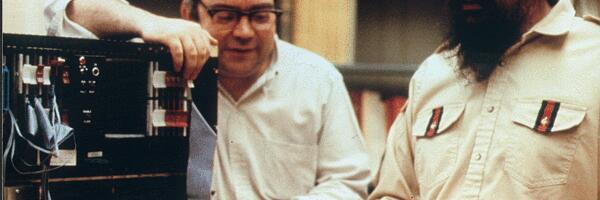 Кен Томпсон, который в одиночку написал первые версии Unix