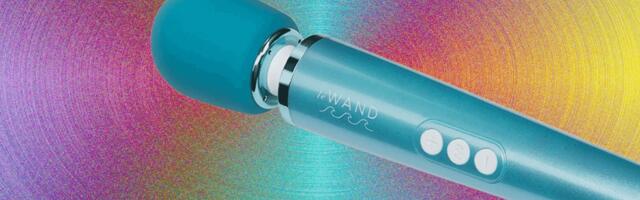 Le Wand Dive Review: A Waterproof Wand Vibrator