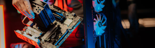 4 Computer Parts You Should Avoid Buying From Amazon