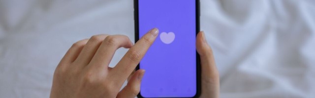Study: Almost half of dating app users trust AI to find them a match