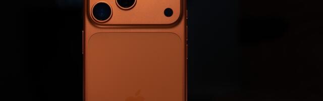 iFixit zooms in on reports of an iPhone 17 Pro scratch problem