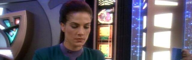 Move Over, Picard’s Tea Cup, This DS9-Inspired Coffee Mug Is all I Need
