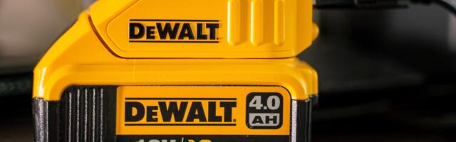 Lowe's Is Giving Away Free DeWalt 5.0 Ah Batteries - But There's A Catch