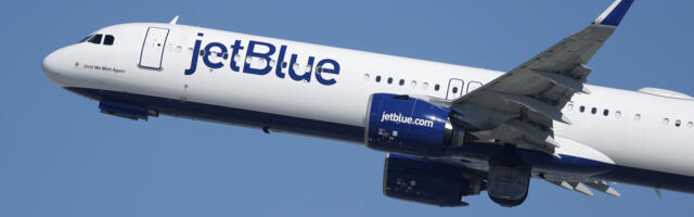 'It's Outrageous': US Air Force Plane Nearly Hits Commercial JetBlue Flight