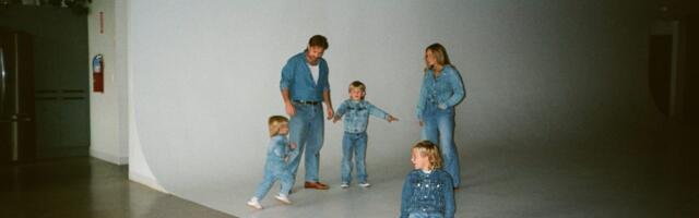 I'm raising my kids on '90s and retro-style tech. From VHS tapes to a typewriter, here's how it's helping us slow down and connect.