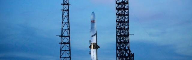 A Blue Origin rocket exploded on the launchpad in a huge fireball moments before launch: See the video