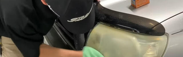 How To Use Vinegar & Baking Soda To Clean Your Car's Headlights
