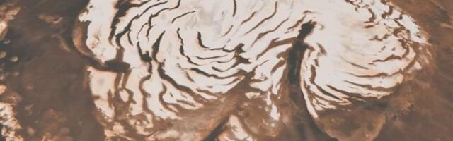 Mars’ polar ice cap is slowly pushing its north pole inward