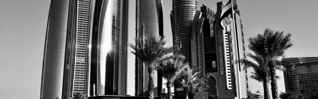 The UAE just signed AI deals with both Washington and Beijing in the same week. Nobody in either capital objected