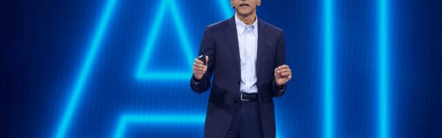 Snowflake's CEO says people often fall into 2 camps when it comes to AI — and both are wrong