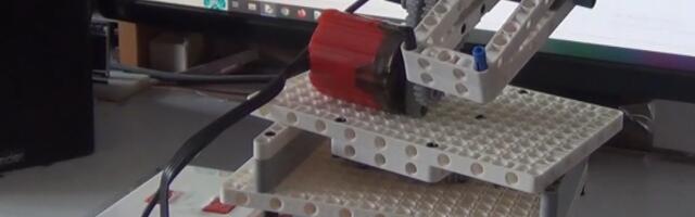 Робот с видеонаблюдением и отслеживанием объекта