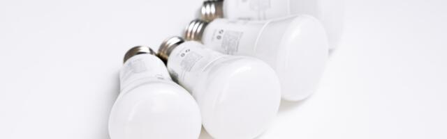 Can You Use Smart Switches With Smart Bulbs?