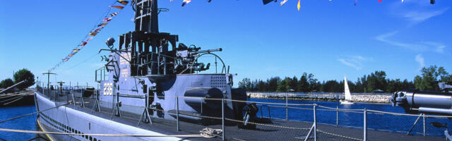 Legendary WWII Submarine Crosses Lake Michigan For First Repairs In 50 Years