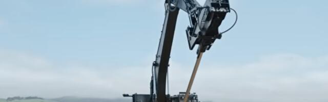 Giant Autonomous Robot Outpaces Human Construction Crews by 3 to 5 Times