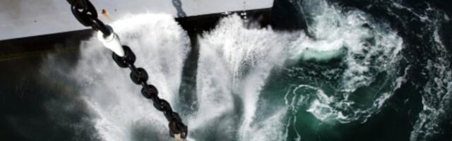 How Long Are The Anchors On Navy Ships?