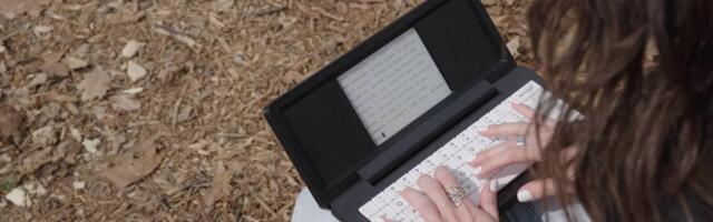 This modern typewriter wants to eliminate distractions and help you focus on writing — say hello to the Zerowriter Fold, a new e-ink device that’s like a Kindle with a keyboard