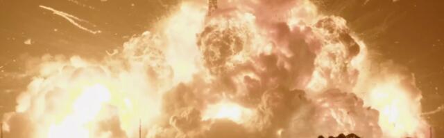 Watch Blue Origins New Glenn rocket explode in giant fireball