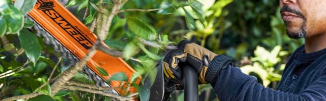 How Long Does The Battery Last On A Ryobi Cordless Hedge Trimmer After One Single Charge?