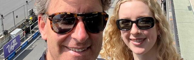 I vibe coded a website with my daughter using AI. We're complete novices. Here's what happened.