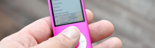 Gen-Z Is Buying Up Old-School iPods, And It's Not Hard To See Why