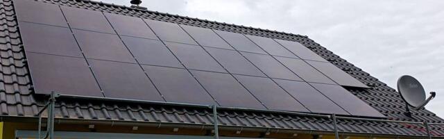 'Works in the dark': Scientists transform balsa wood into a solar material that stores heat and generates power 24/7