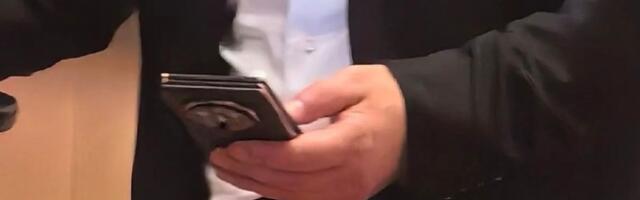 Huawei triple-fold device appears in new live photo