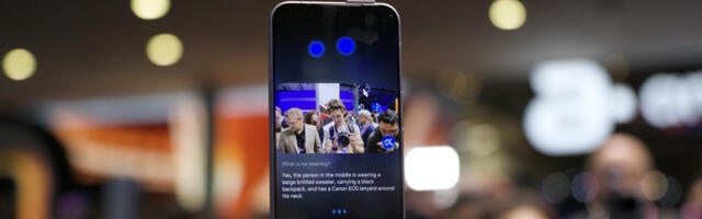 I saw the HONOR Robot Phone at MWC 2026, and it’s unlike any other Android phone