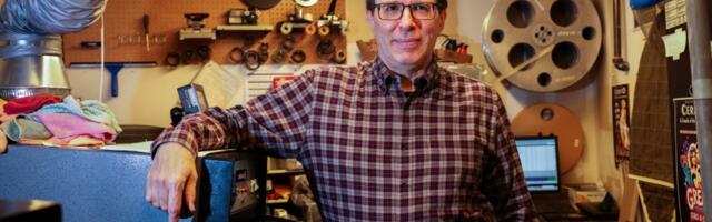 As others disappear, this independent theater still thrives in the Bay