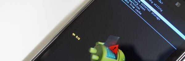 Friday Question: Is Your Android Phone Rooted and Running a Custom ROM Still?