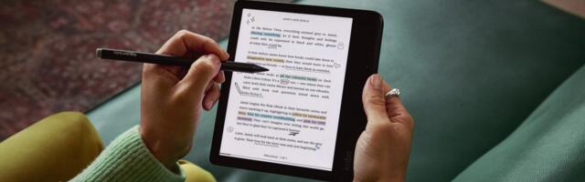 Two of my favorite color e-book readers are the cheapest they’ve been in months