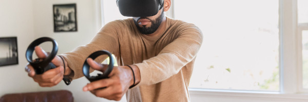 Facebook hit with antitrust probe for tying Oculus use to Facebook accounts