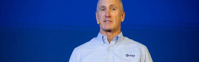 AT&T CEO says that young people should think about their careers in 4- to 5-year chapters